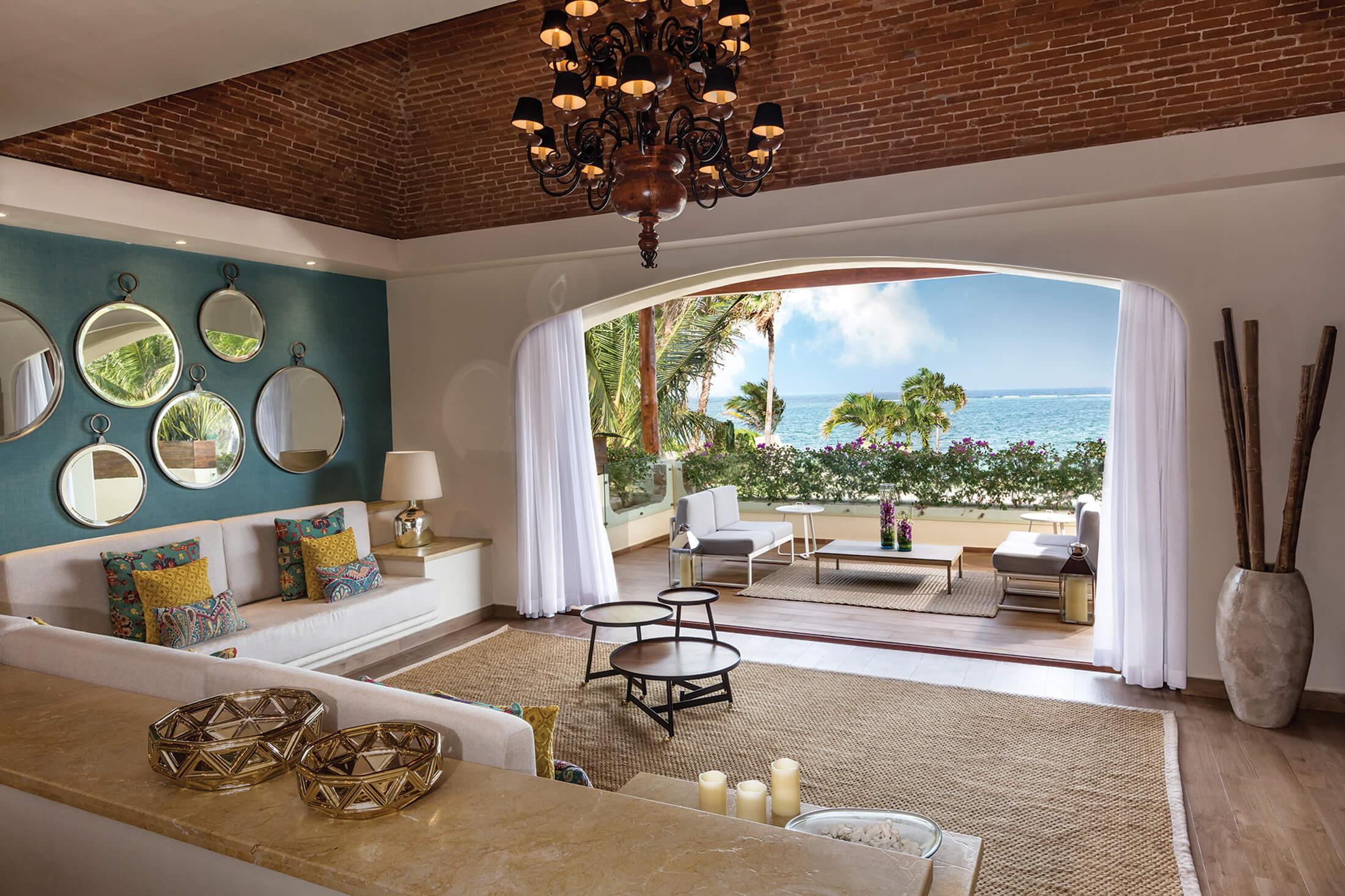 casa del mar living space