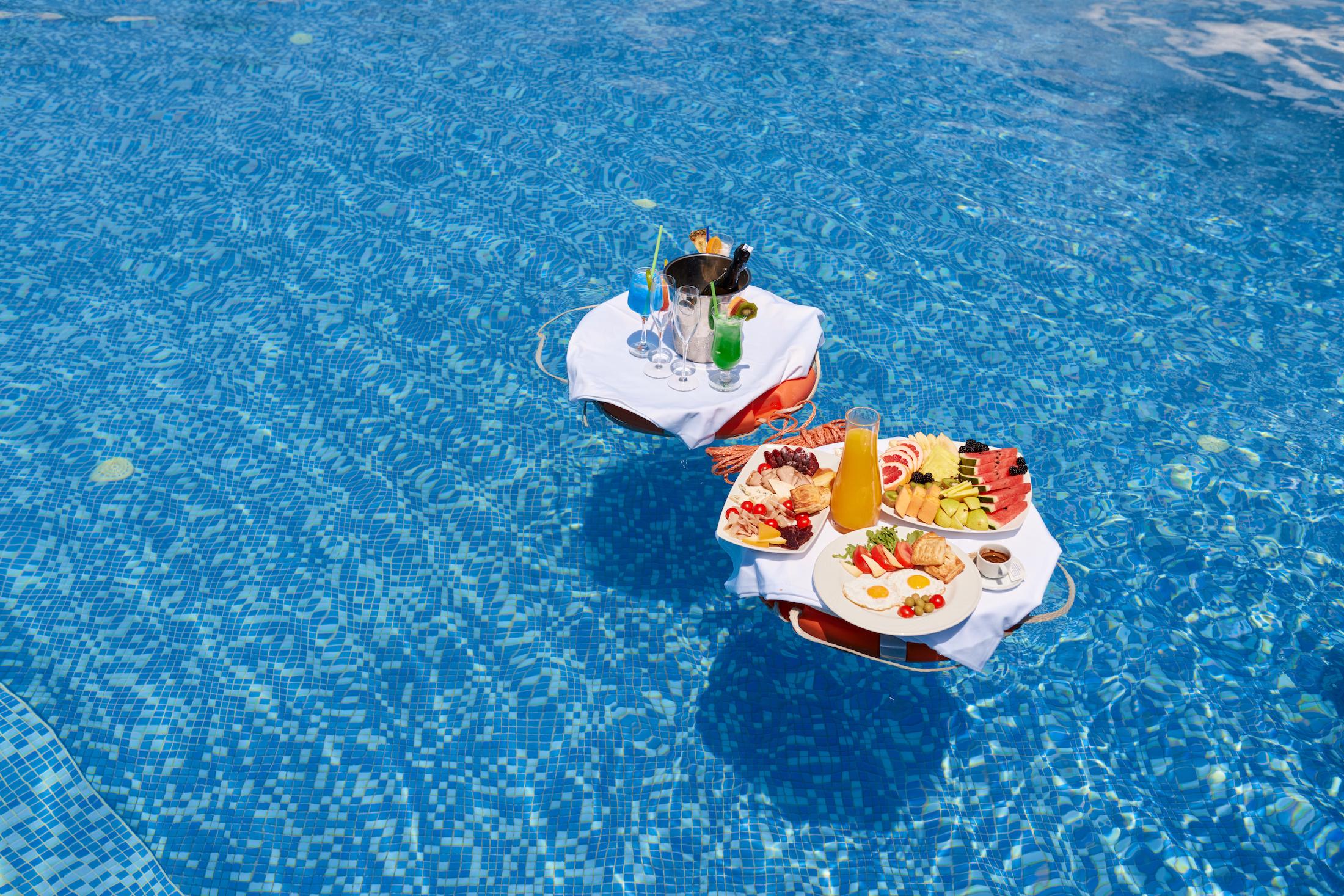 Azul Beach Resort Montenegro pool food