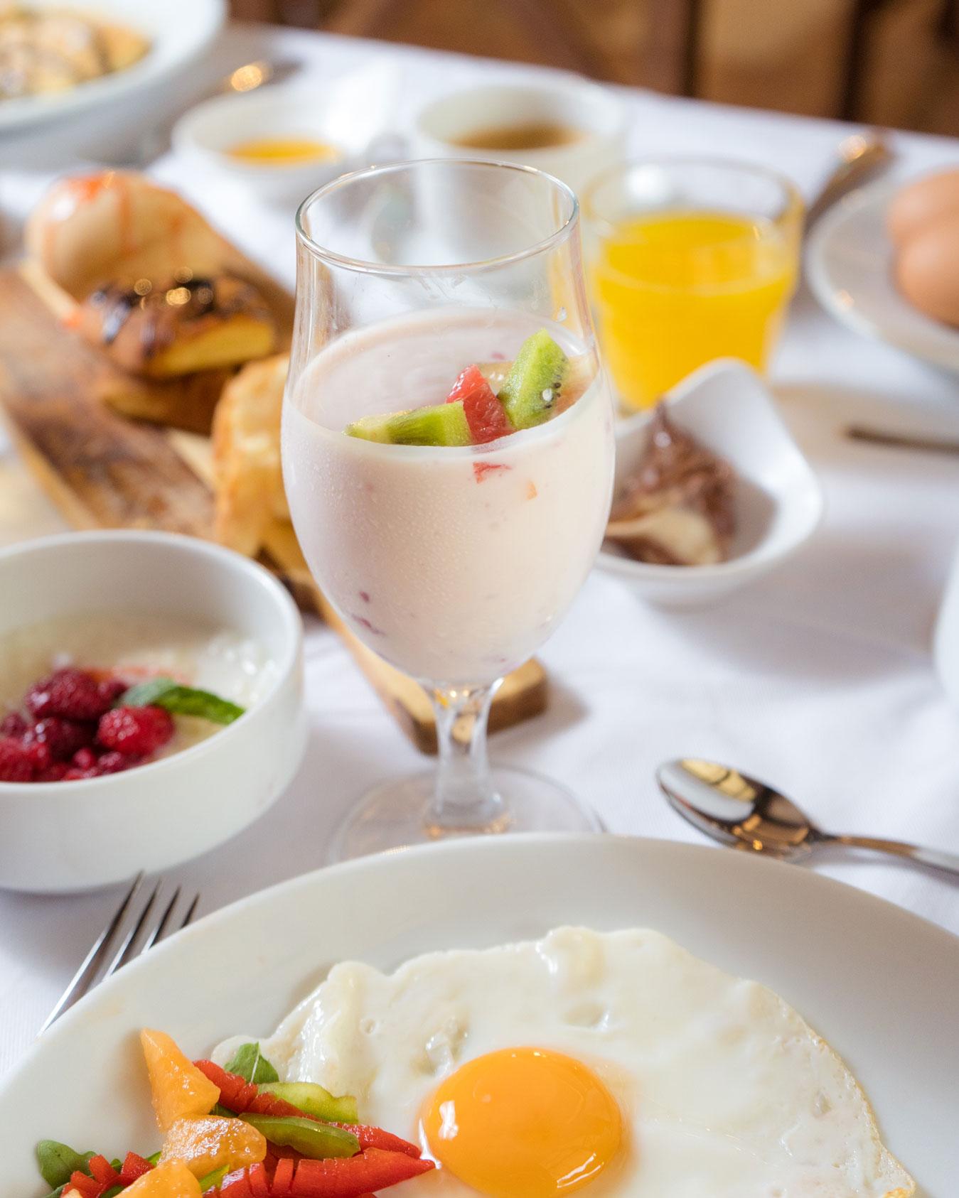EAT Restaurant Restaurants and Bars Azul Beach Resort Montenegro