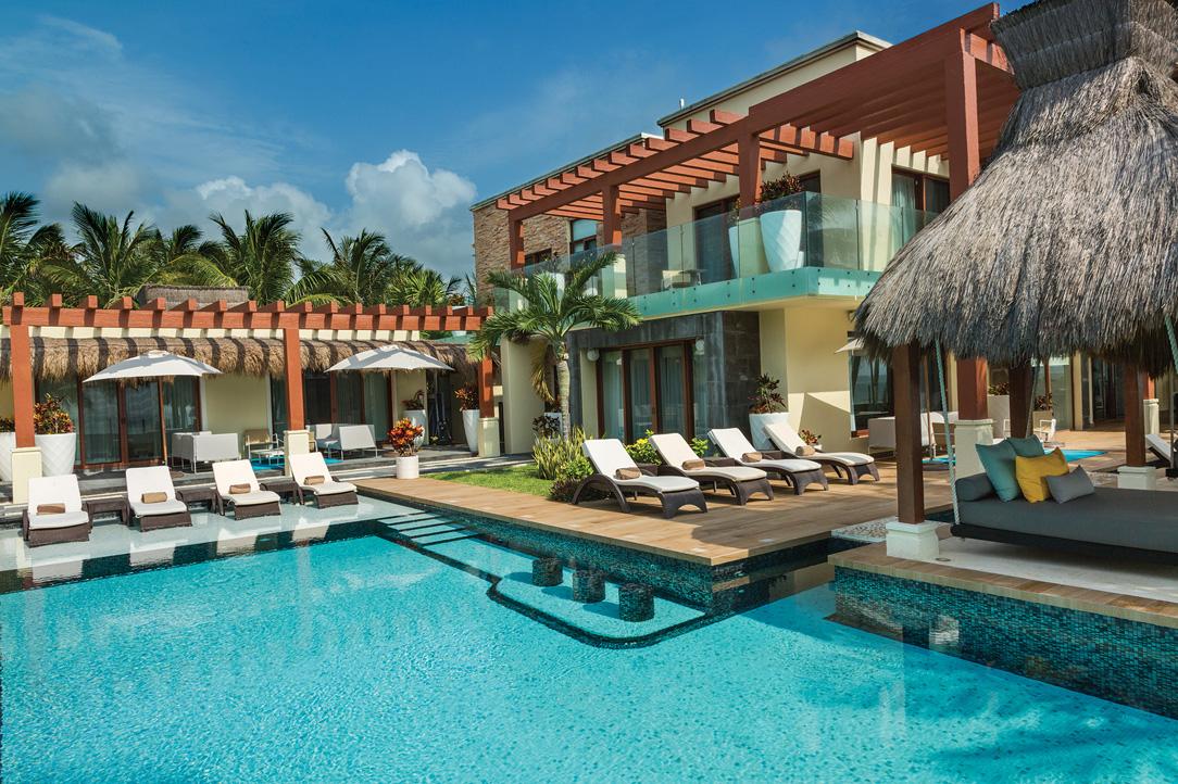 Architecture Pool Azul Villa Esmeralda