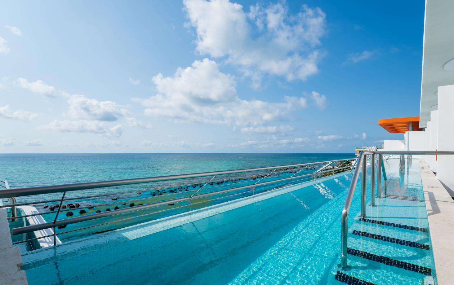 Nickelodeon Riviera Maya penthouse pool