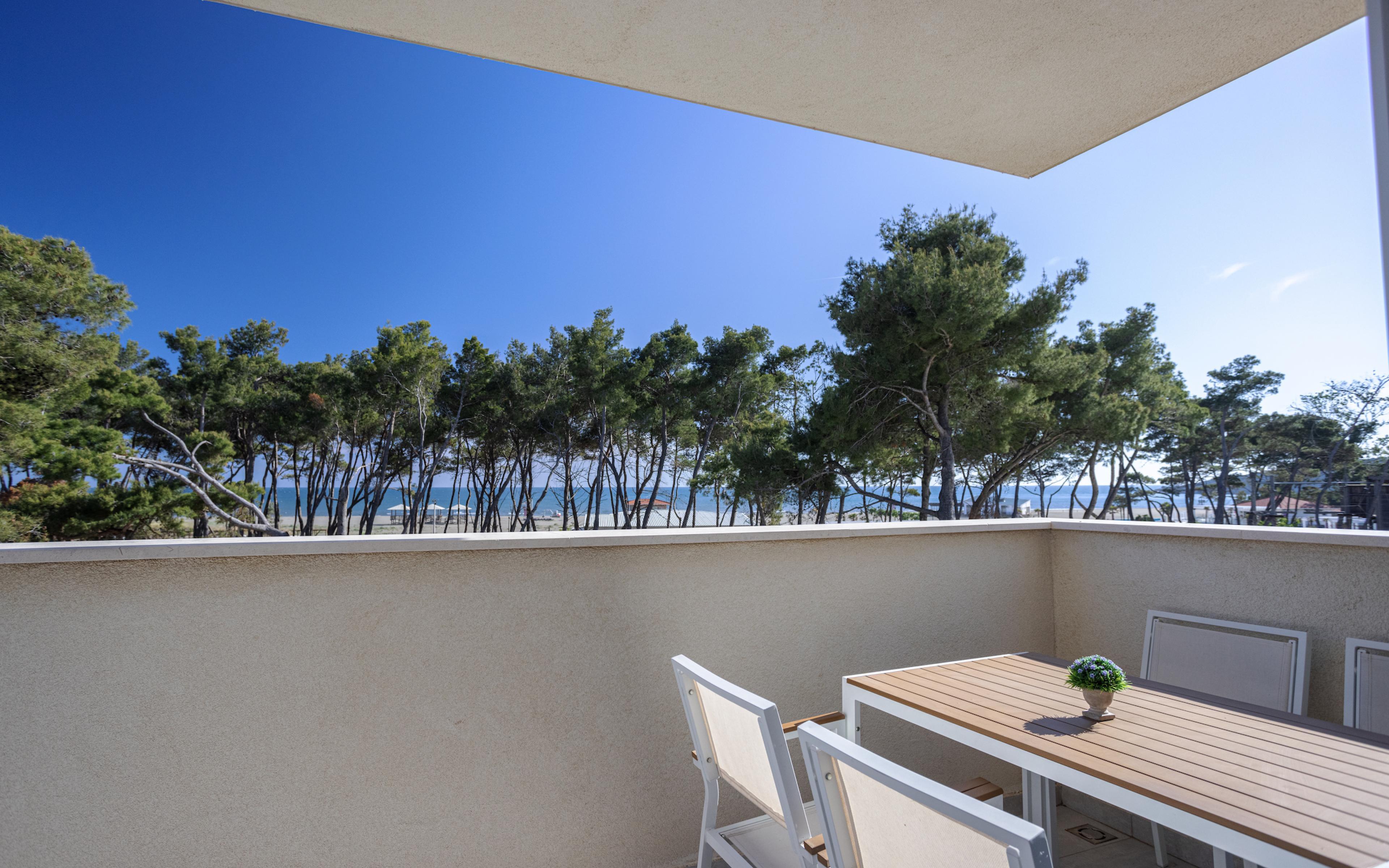 Azul Beach Resort Montenegro Premium Seaview Suite terrace