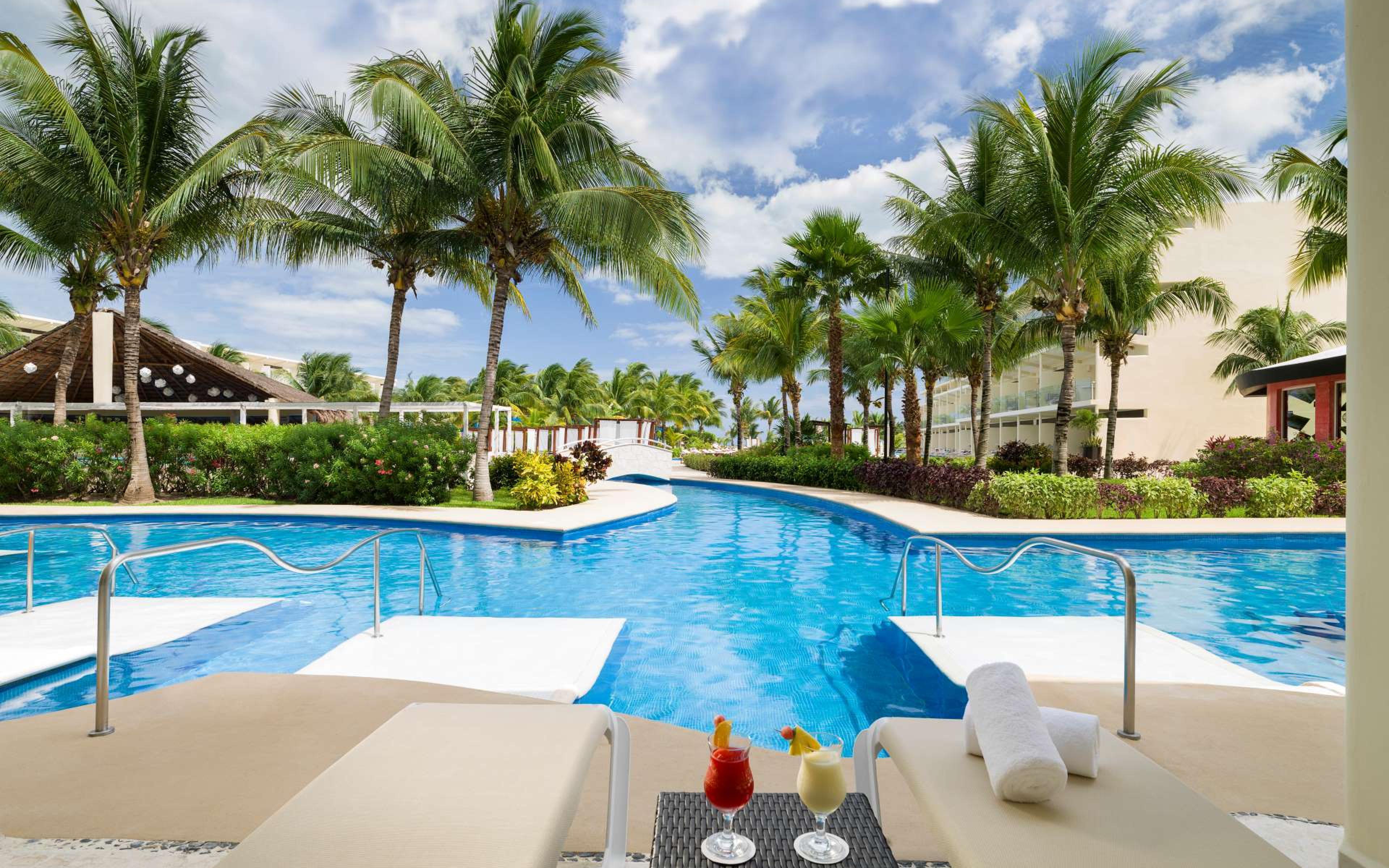 Swim Up Junior Suite Rooms Azul Riviera Cancún