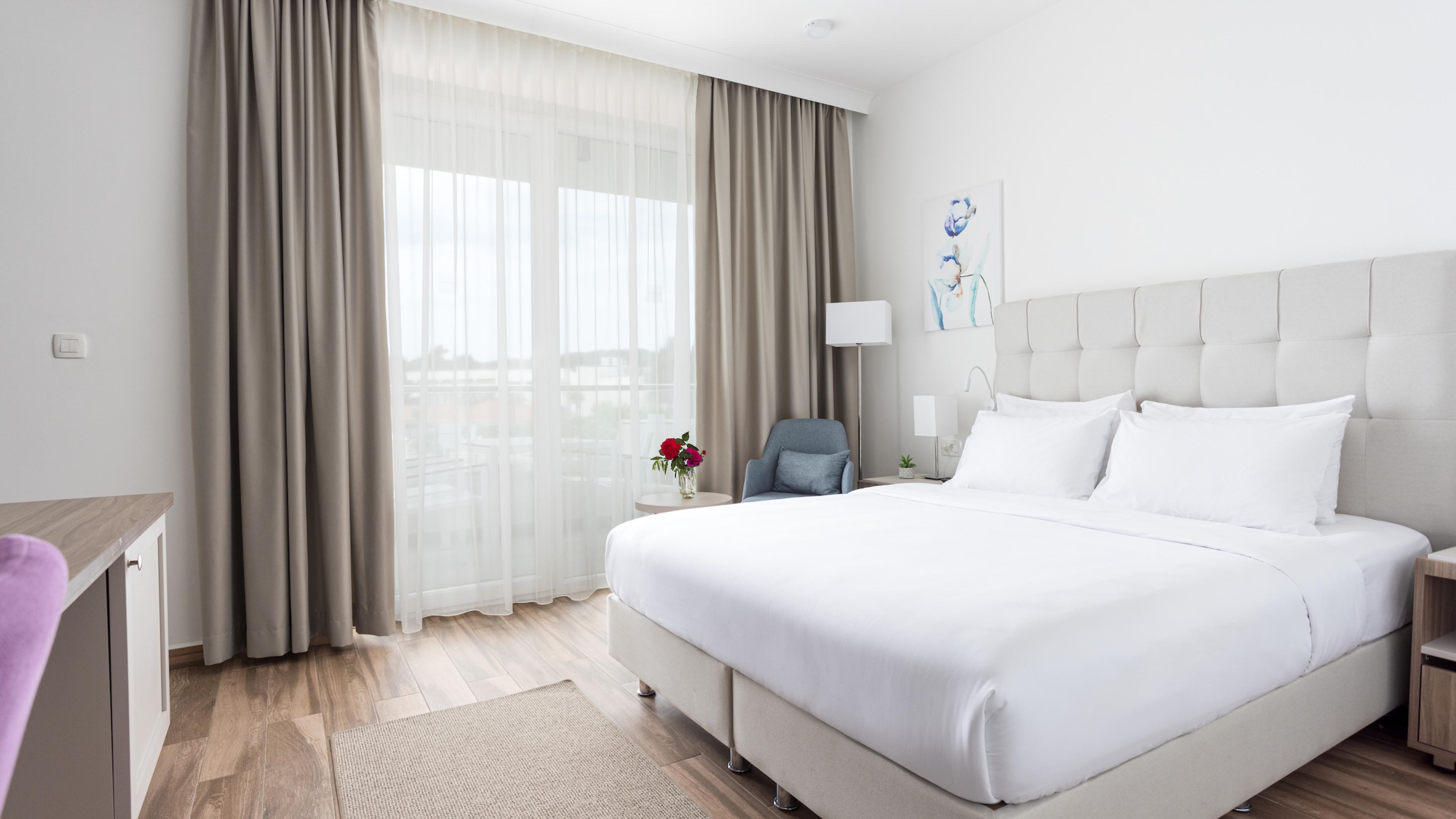 Azul Beach Resort Montenegro Premium Two Bedroom Swim-up Suite bedroom