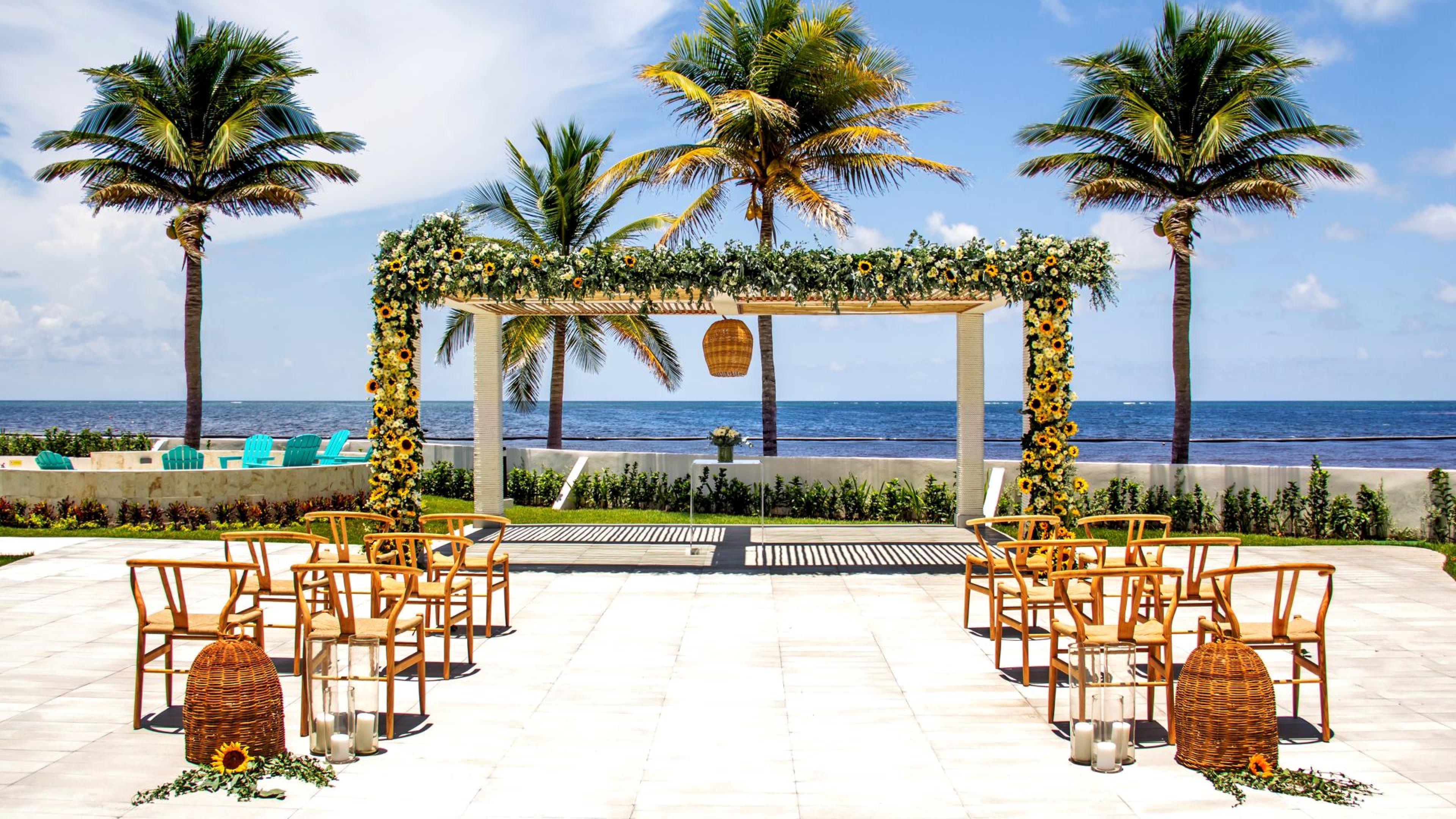front beach wedding at Margaritaville 