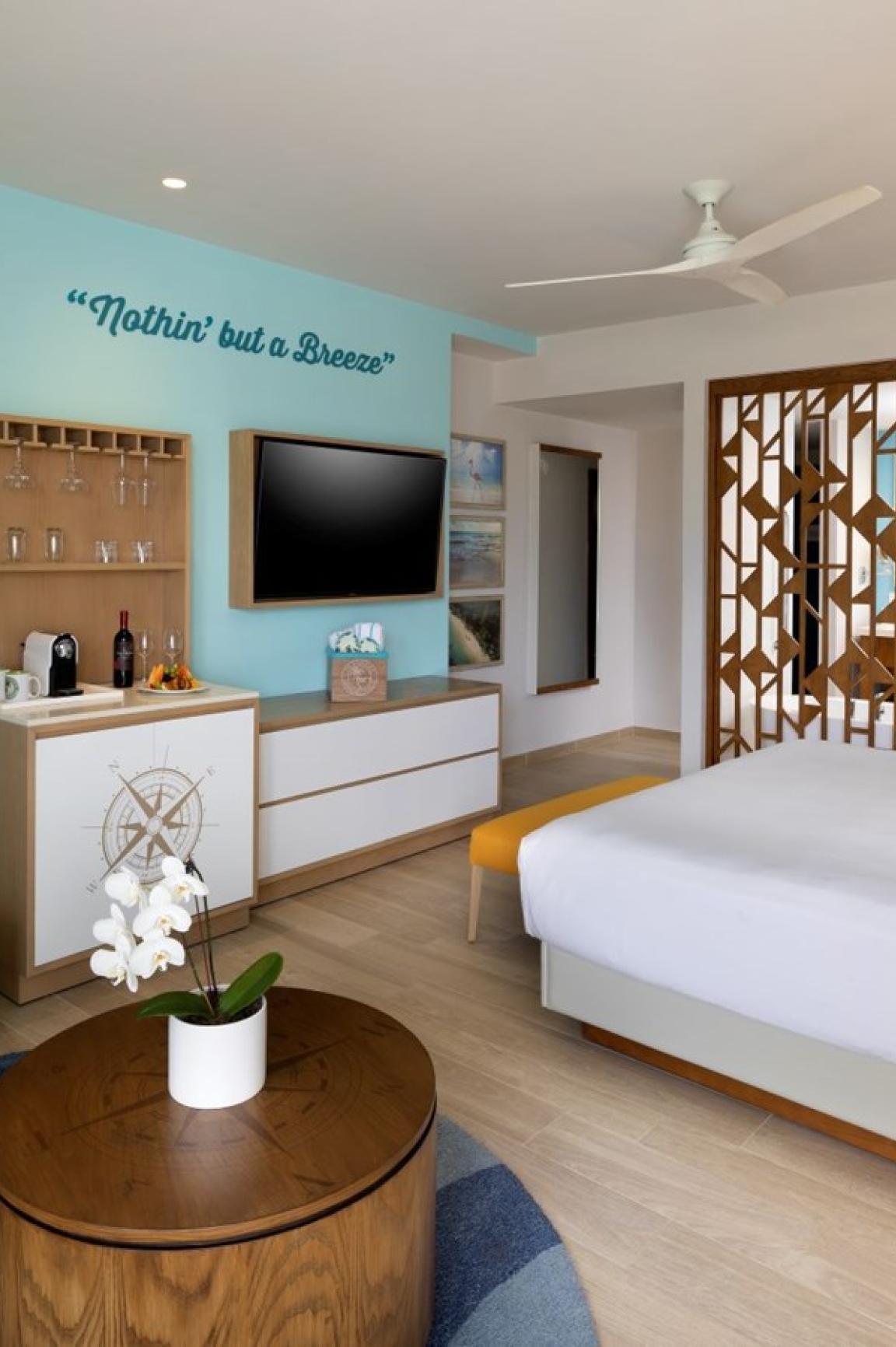 Margaritaville Swimup Luxury Jr Suite bedroom